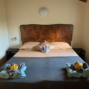 Studio con letto king size